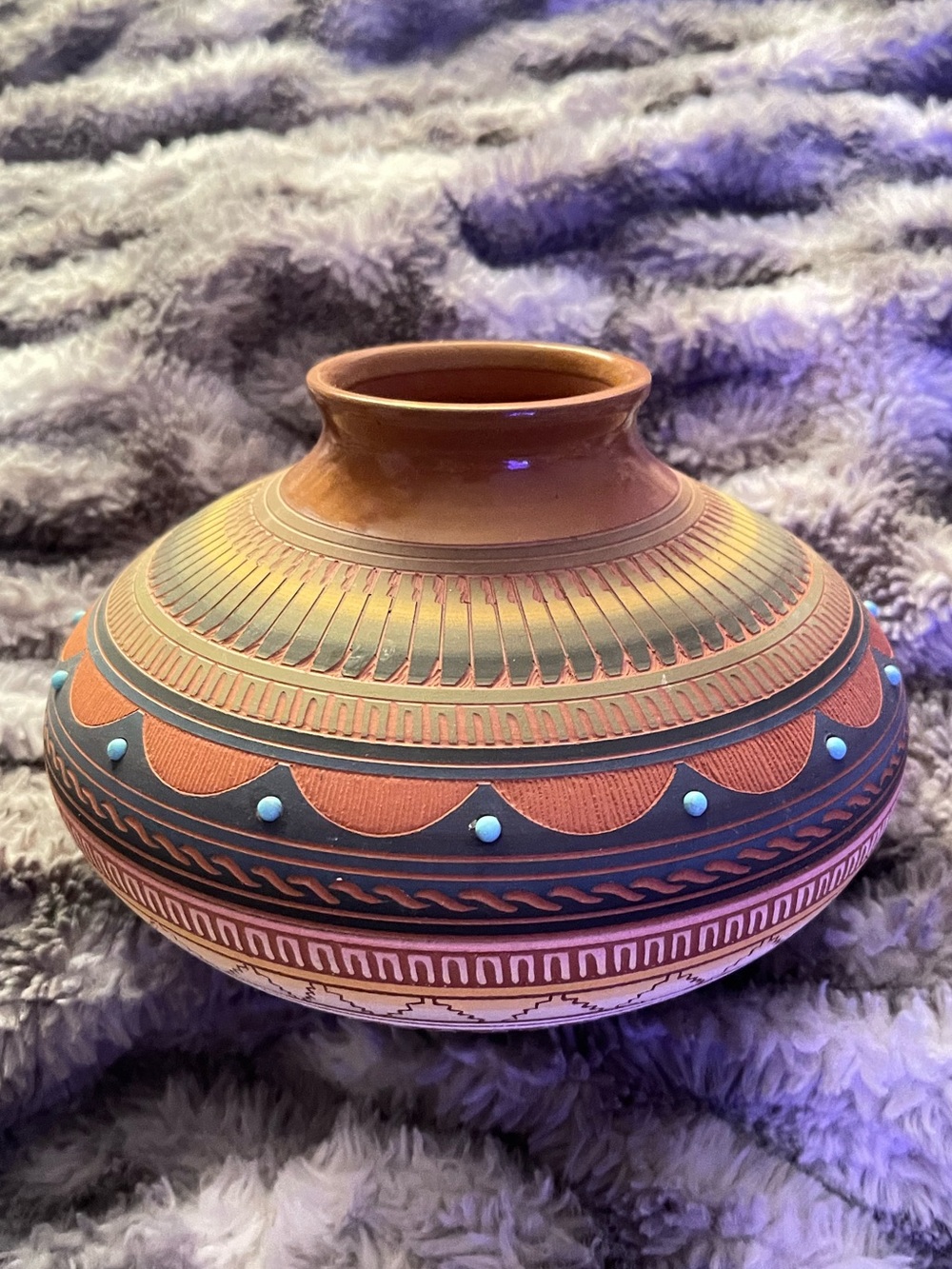 Navajo Native American  Vase/Pot By Susie Charlie. pottery